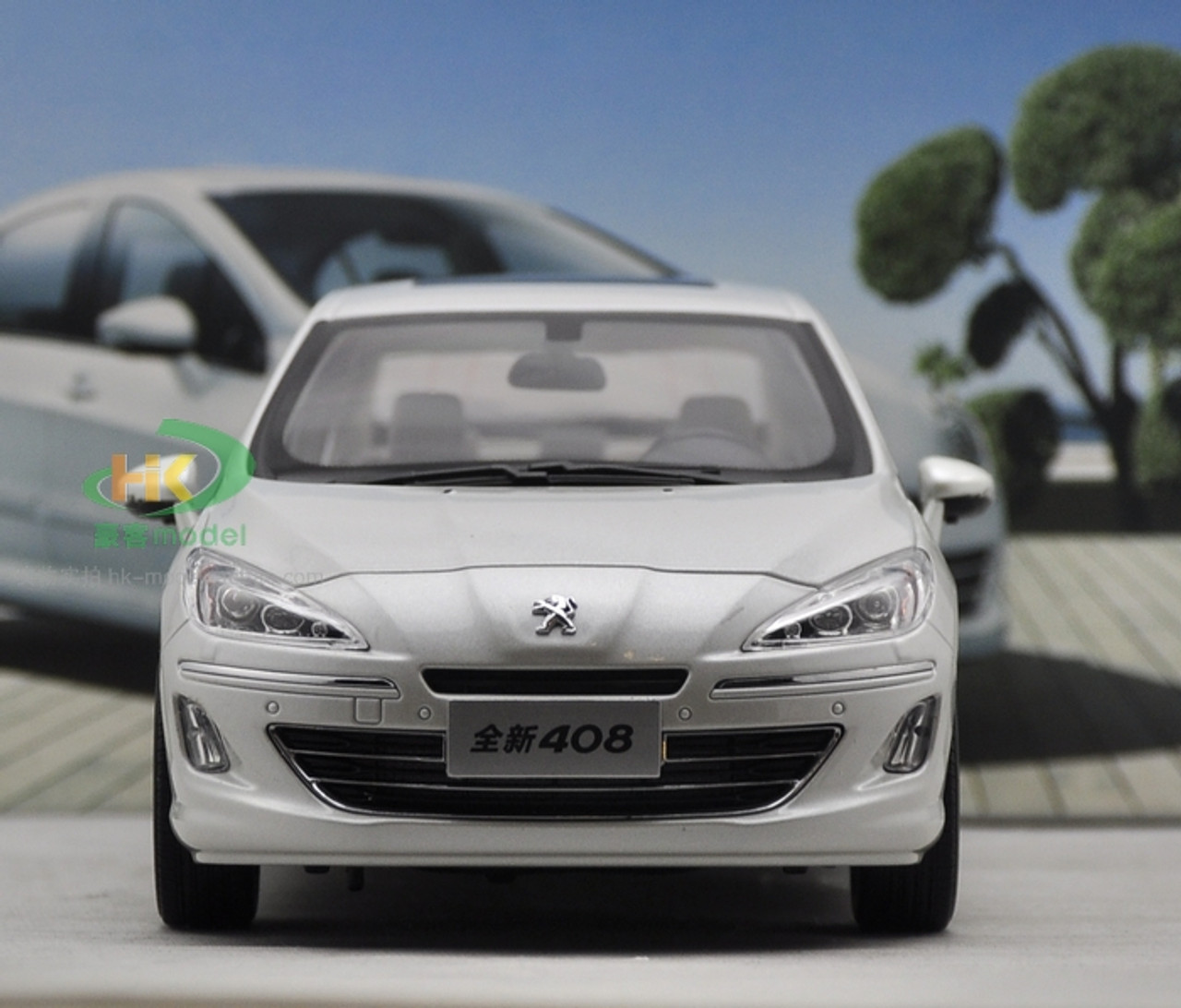 1/18 Dealer Edition Peugeot 408 (White) 1st Generation (2010-2022) Diecast Car Model 1/18 Dealer Edition Peugeot 408 (White) 1st Generation (2010-2022) Diecast Car Model