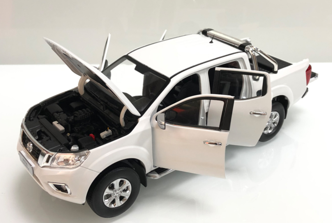 nissan frontier scale model