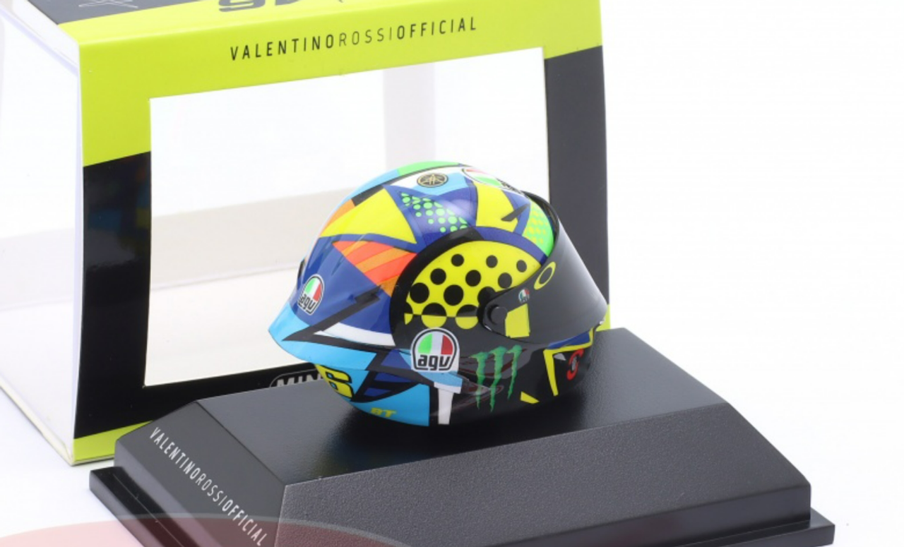 1/8 Minichamps Valentino Rossi Winter Test Sepang MotoGP 2020 AGV Helmet Model