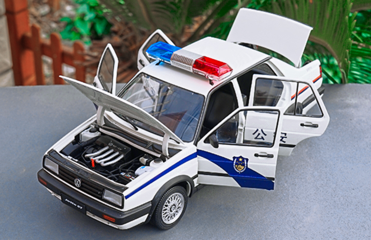 1/18 Dealer Edition Volkswagen VW Jetta GT 2nd Generation (A2, Typ 20E/1G; 1984–1992) Police Car Diecast Car Model