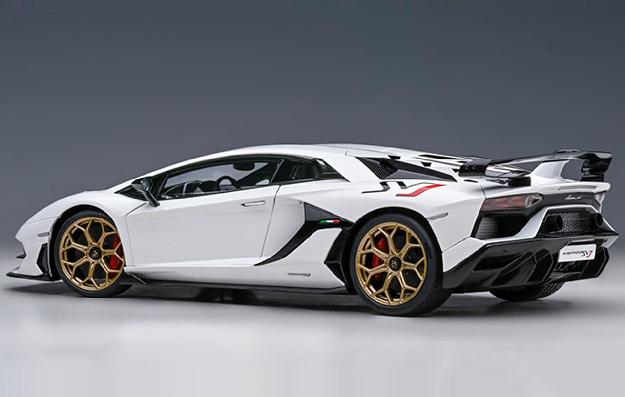 1/18 AUTOart Lamborghini Aventador SVJ (Bianco Asopo Pearl White) Car Model