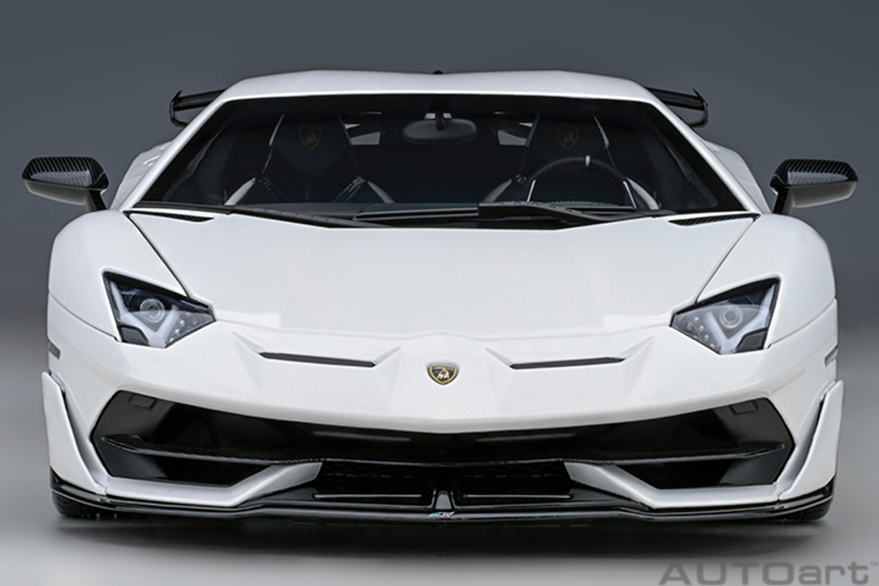 1/18 AUTOart Lamborghini Aventador SVJ (Bianco Asopo Pearl White) Car Model