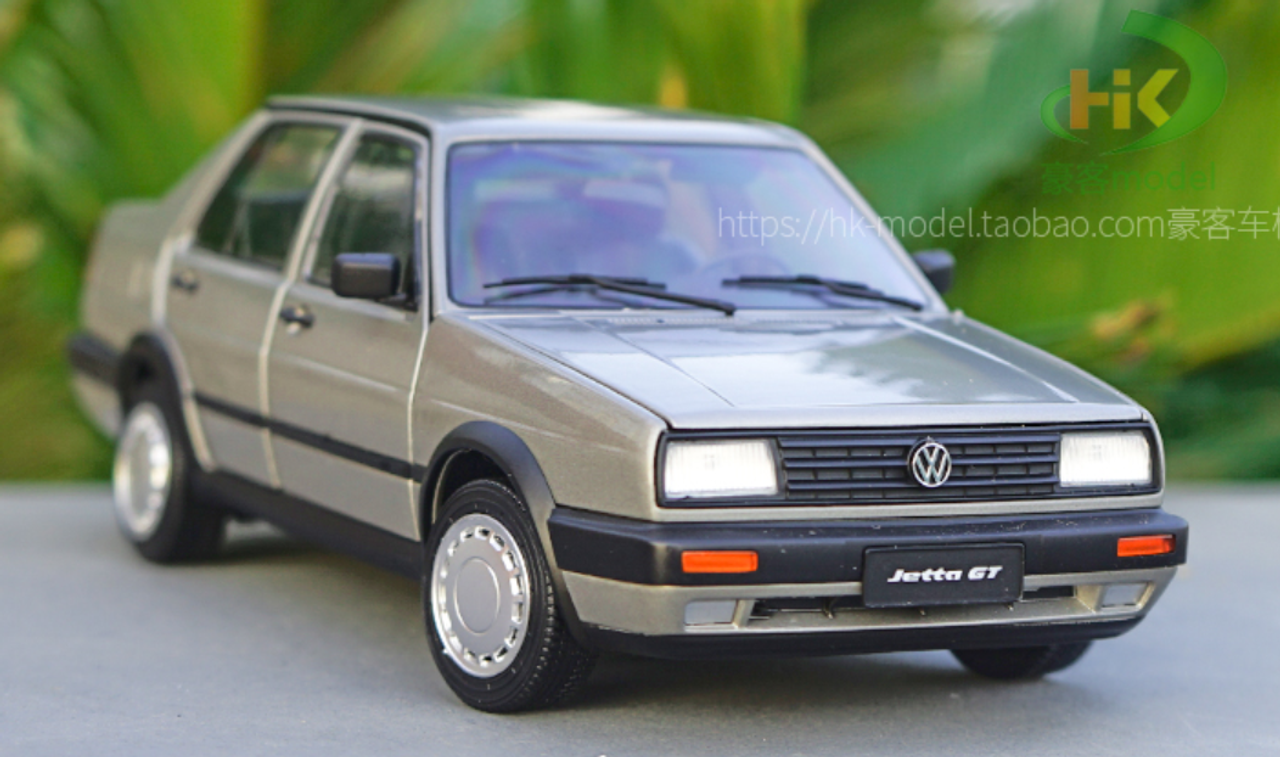 1/18 Dealer Edition Volkswagen VW Jetta GT 2nd Generation (A2, Typ 20E/1G; 1984–1992) (Grey) Diecast Car Model