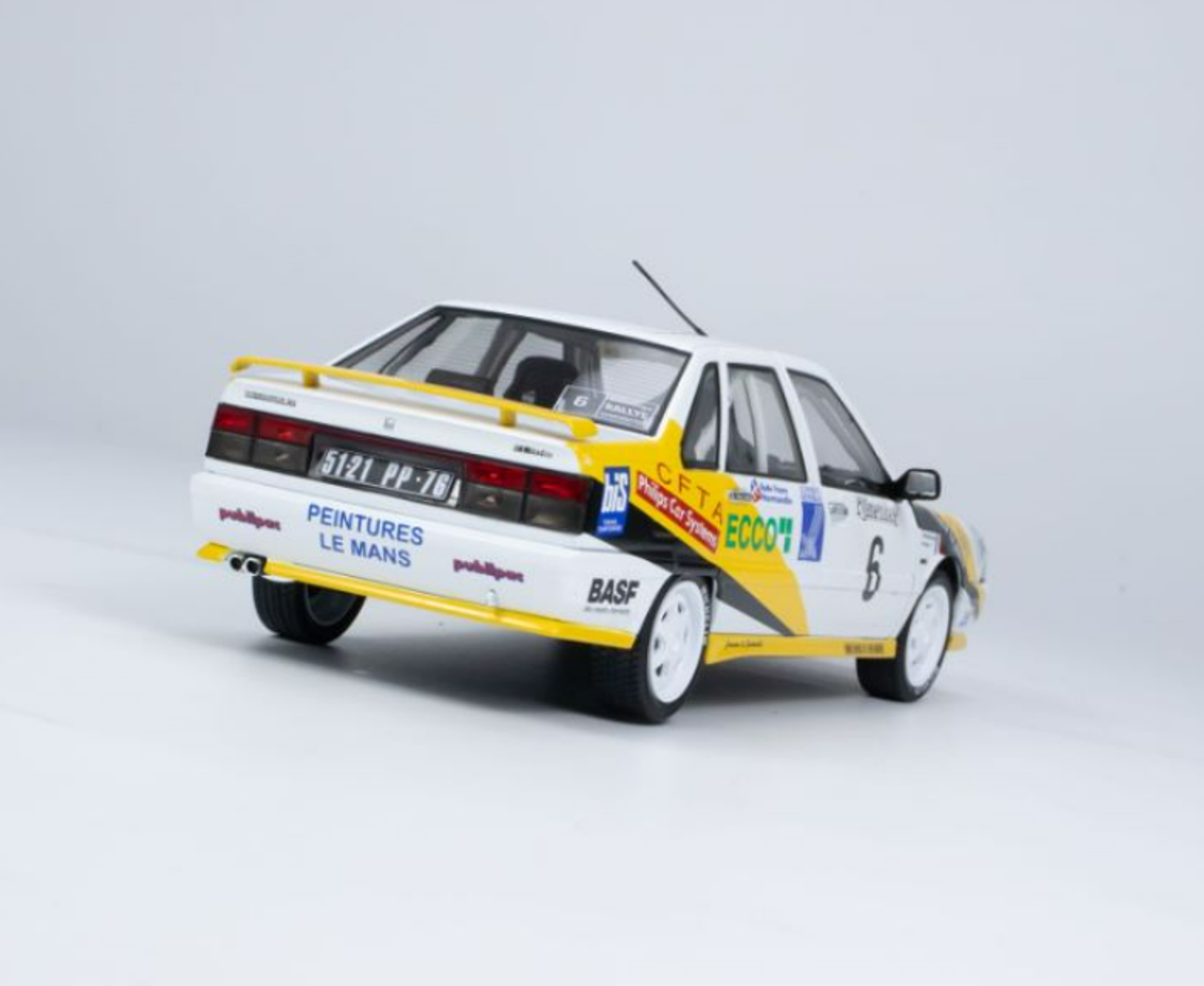 1/18 Solido 1991 Renault 21 Turbo #6 3rd Rallye Charlemagne Michel Rats, Gérard Bourdaud Diecast Car Model