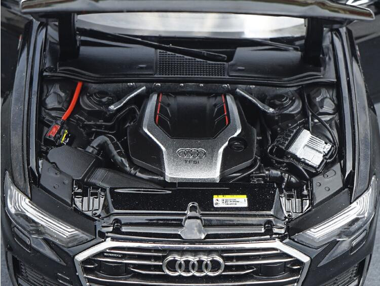 1/18 Dealer Edition 2019 Audi A6 A6L (Black) Diecast Car Model