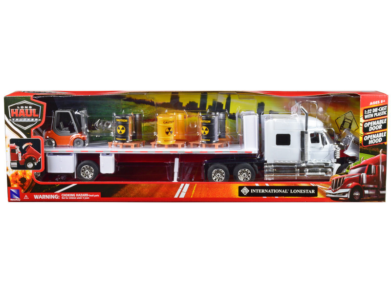 キティ International Lonestar Flatbed Truck White with 6 Toxic Barrels 3