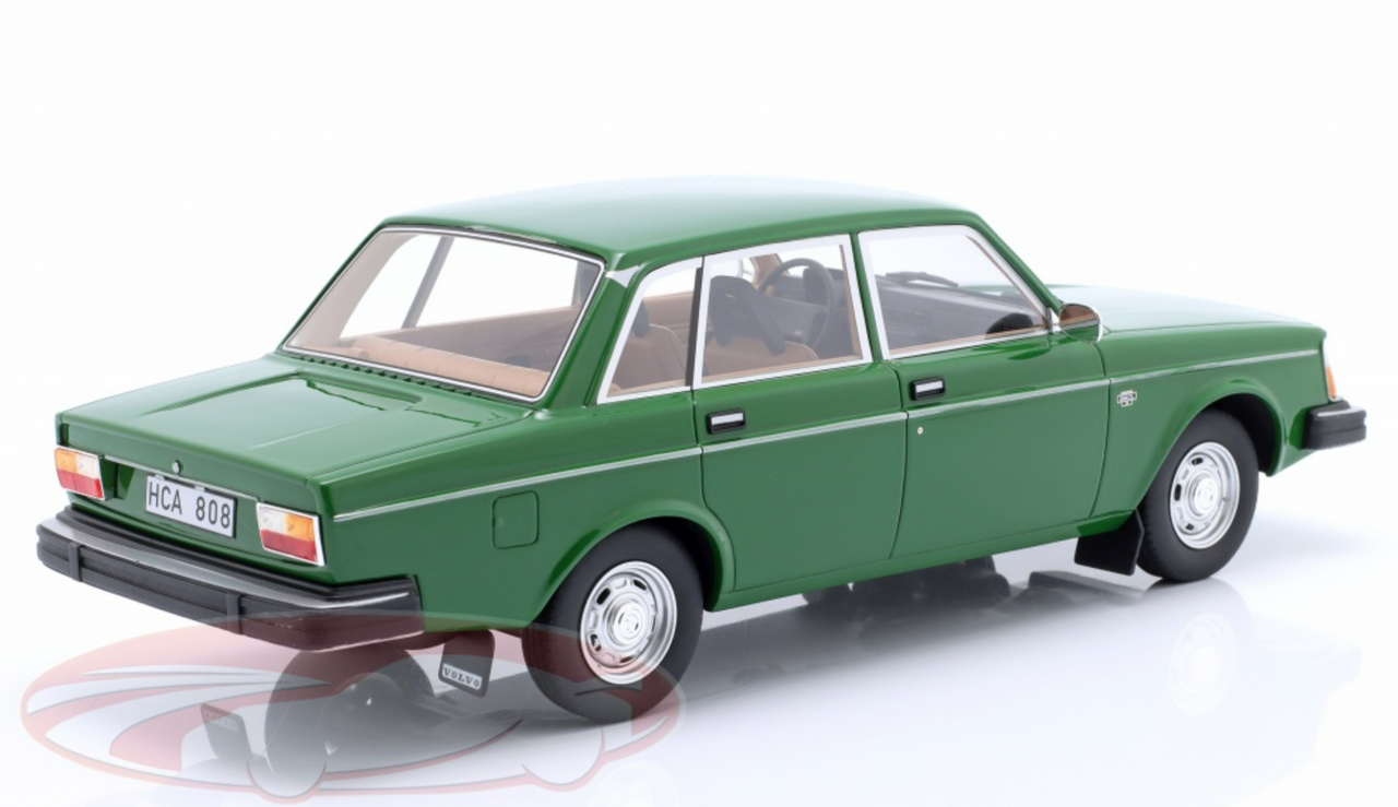 1/18 Cult Scale Models 1975 Volvo 244DL (Green) Car Model