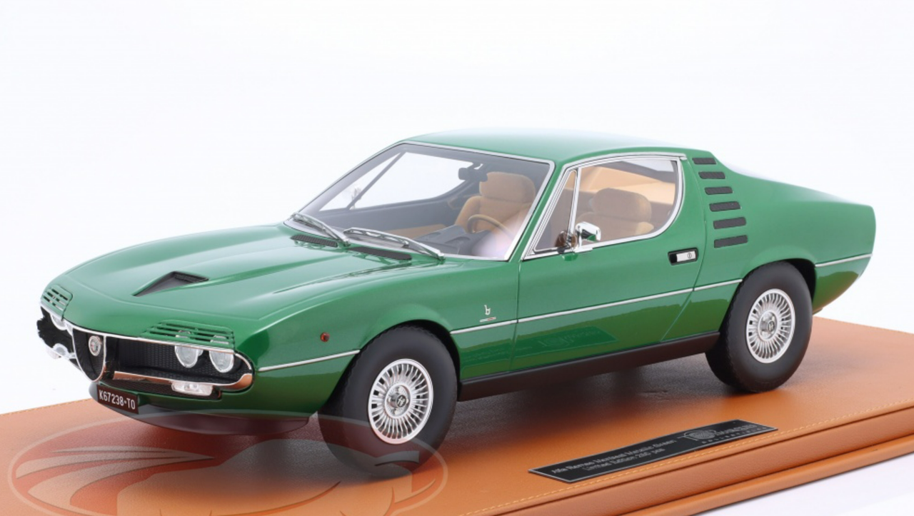 1/12 TopMarques 1970 Alfa Romeo Montreal (Green) Car Model