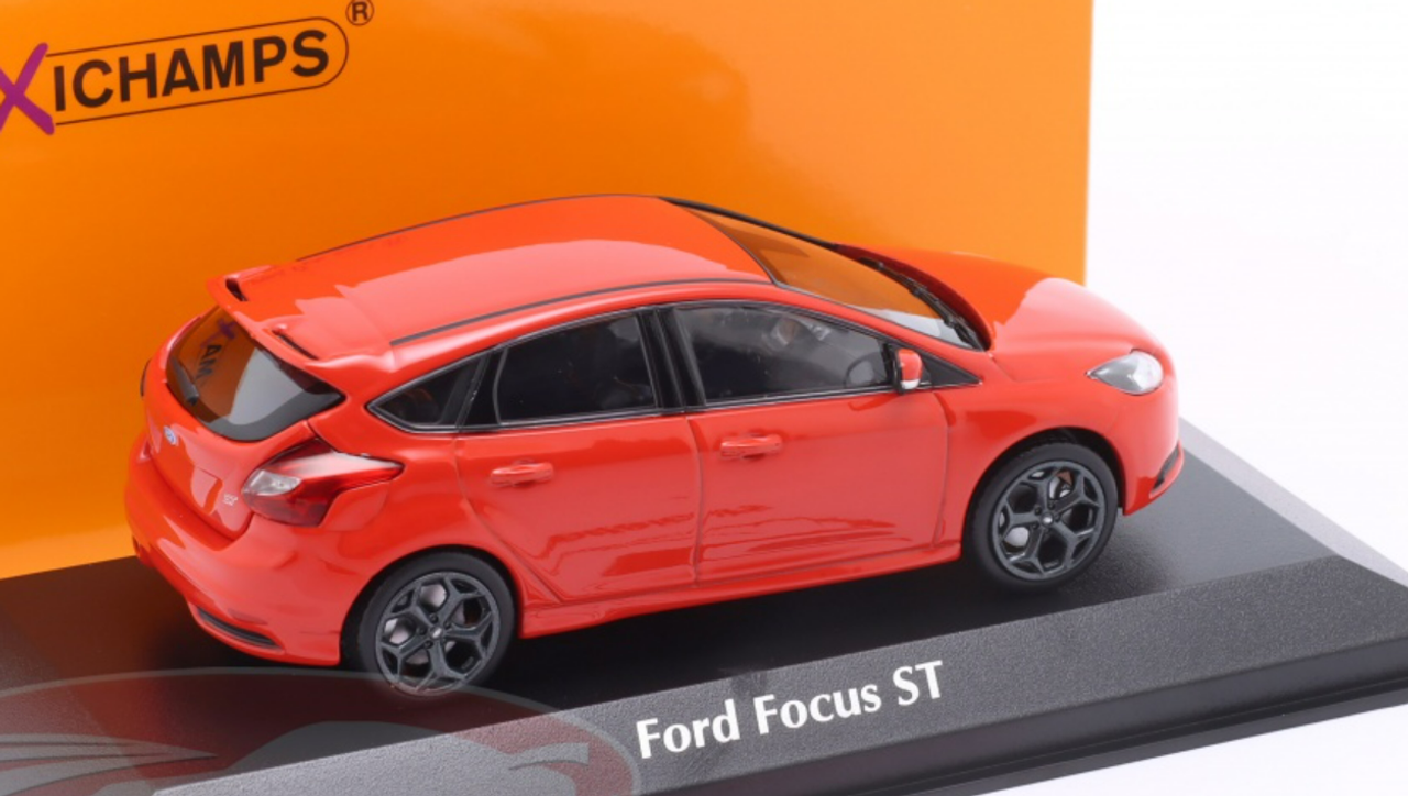 1/43 Minichamps 2011 Ford Focus ST (Red) Car Model