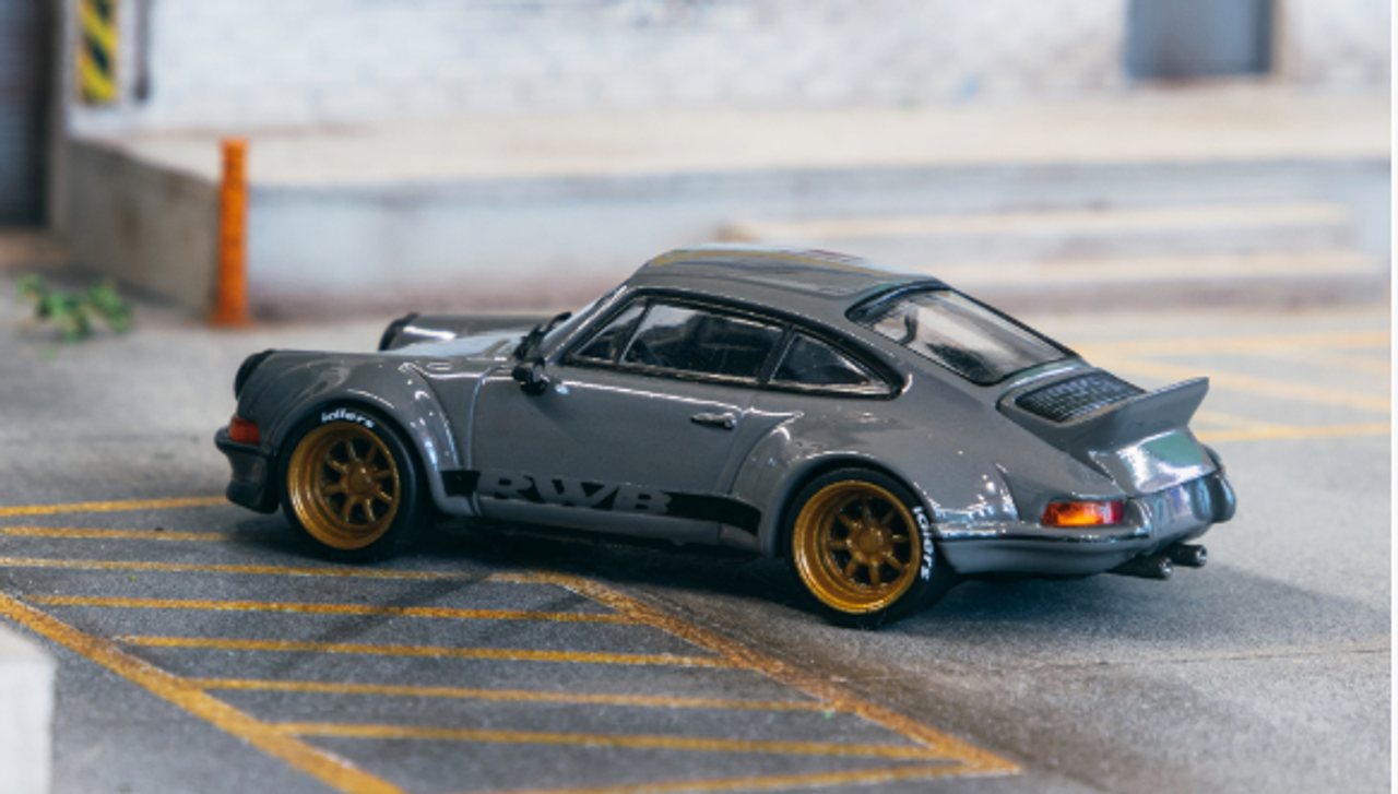 1/64 Tarmac Works Porsche RWB Backdate