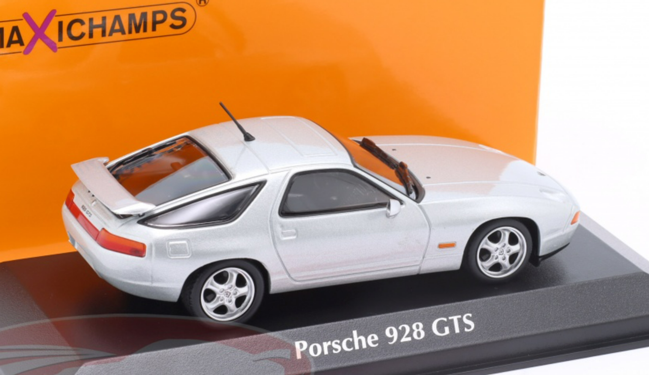 1/43 Minichamps 1991 Porsche 928 GTS (Silver) Car Model