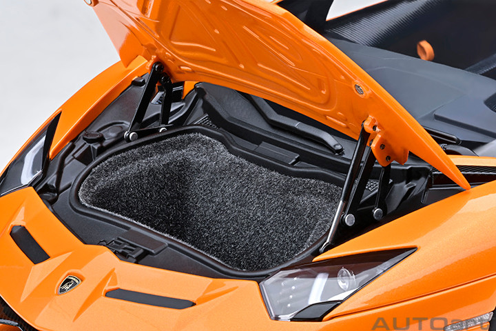 1/18 AUTOart Lamborghini Aventador SVJ (Arancio Atlas Pearl Orange