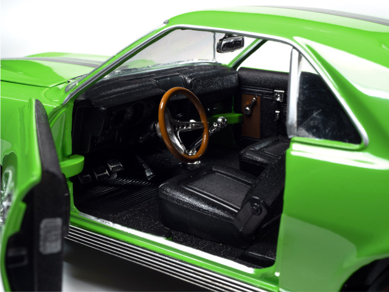 1/18 Auto World 1969 AMC AMX Big Bad (Lime Green with Black