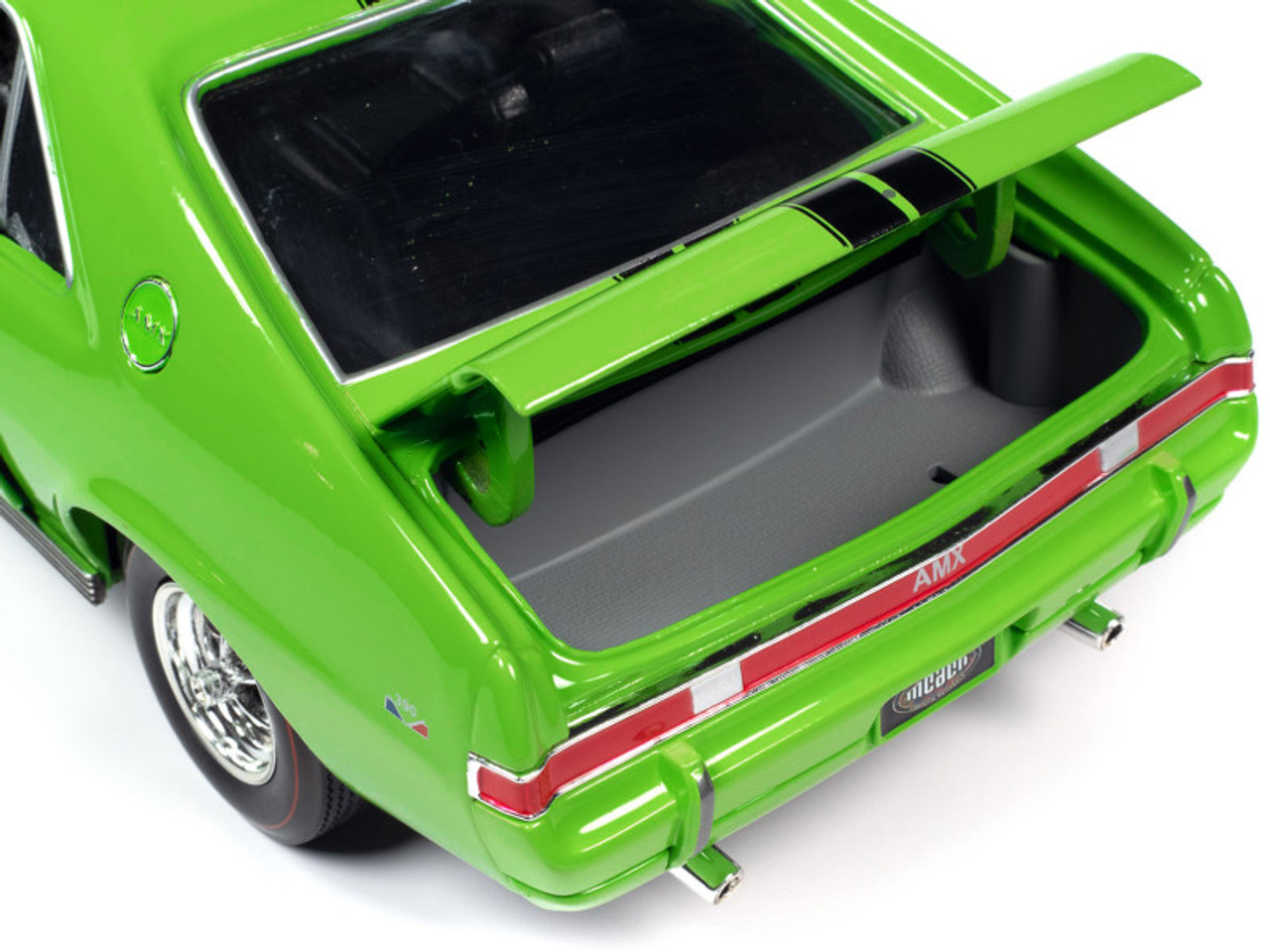 1/18 Auto World 1969 AMC AMX Big Bad (Lime Green with Black