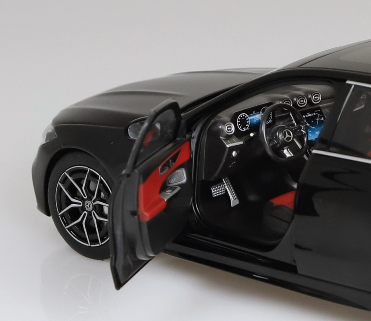 ミニカー Mercedes Benz C class 1/18 nzg 1/18 NZG Mercedes-Benz C-Class W206 (Obsidian Black Metallic