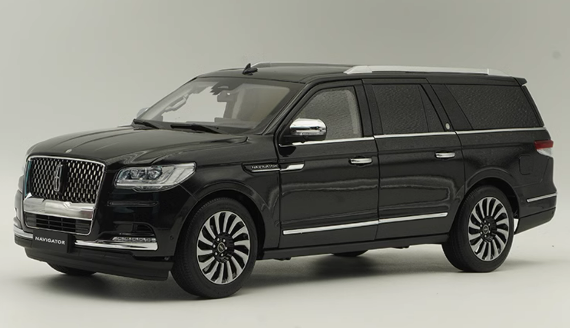 Jada 8月末まで LINCOLN NAVIGATOR 300C Jada 8月末まで LINCOLN