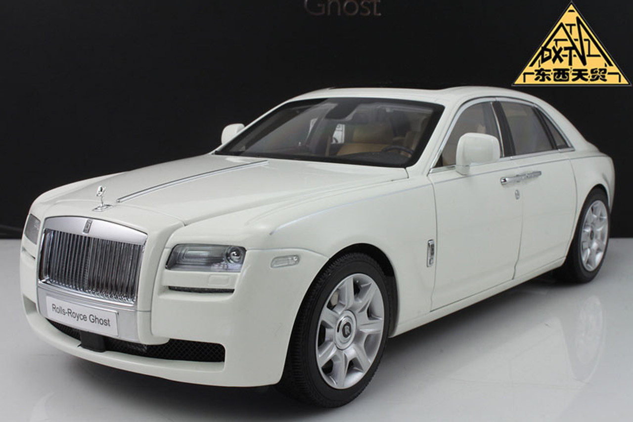 特価 1/18 ロールスロイス ゴースト Rolls-Royce Ghost 白 1/18 Kyosho Rolls-Royce Ghost (White) Diecast Car Model