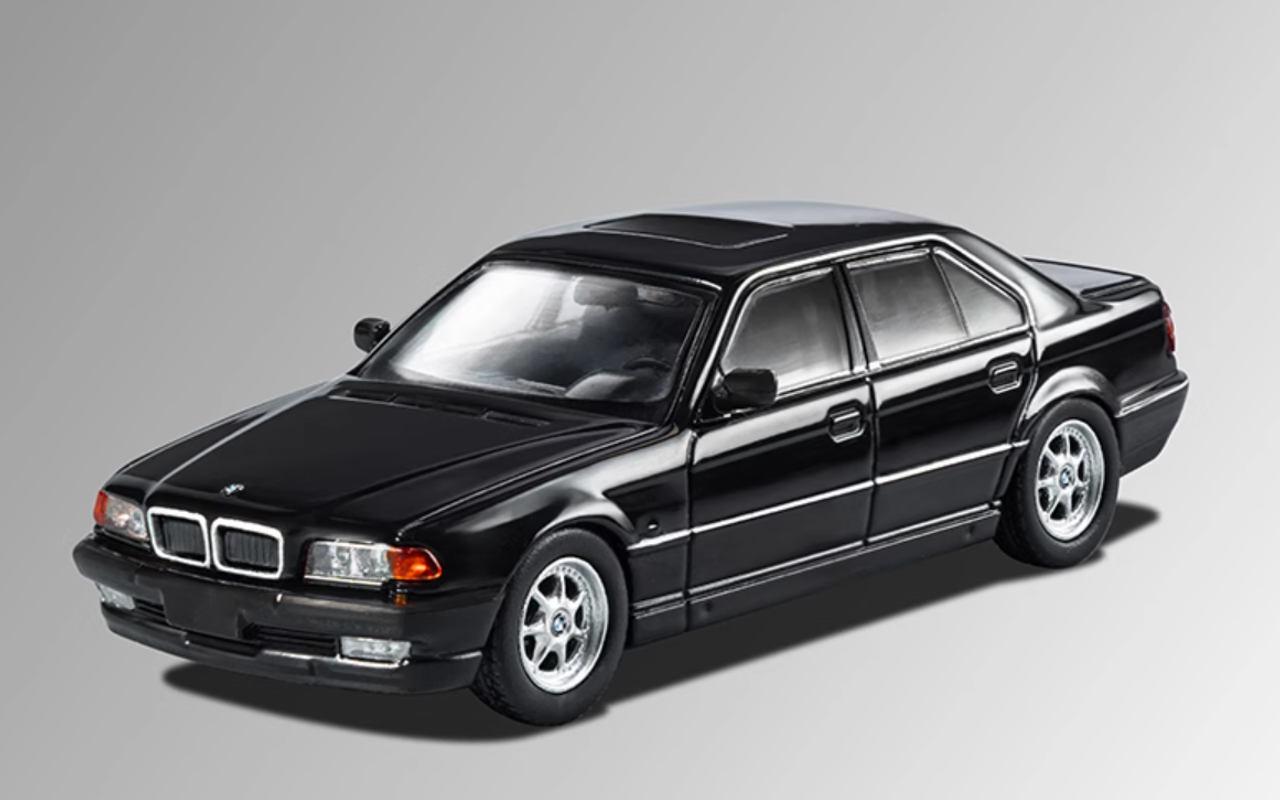 1/64 DCM 1996-1998 BMW E38 7-Series L7 (Black) Diecast Car Model