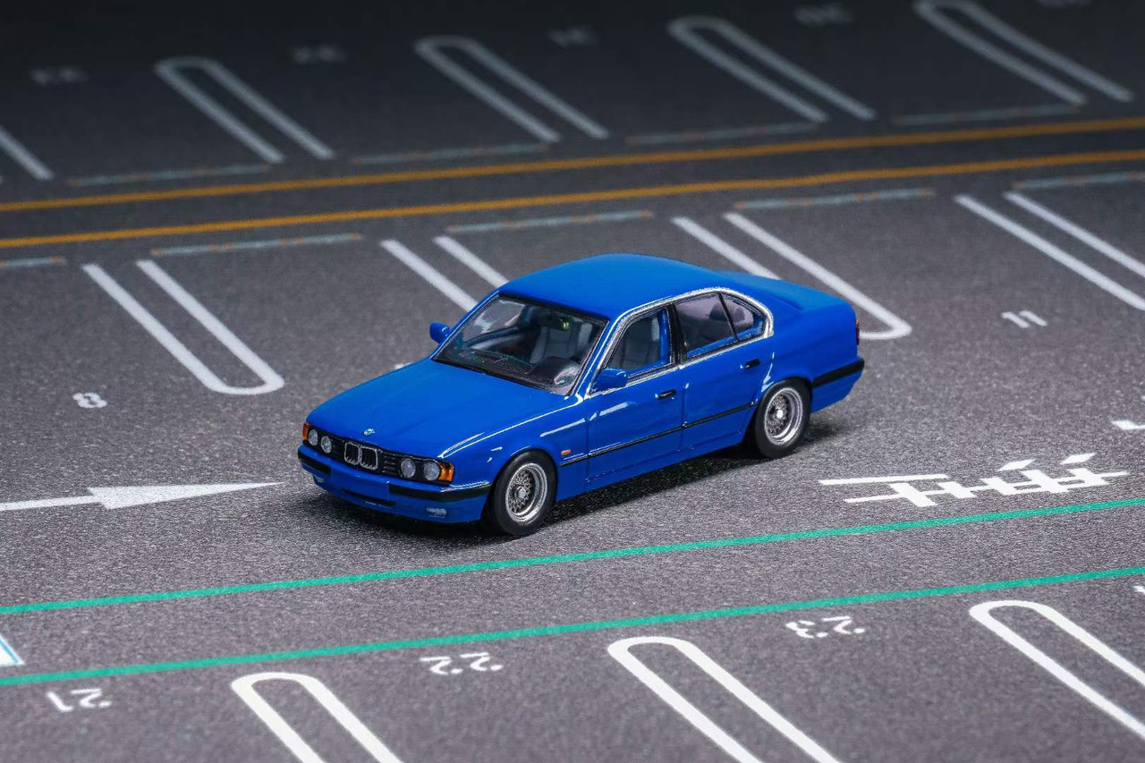 1/64 DCM BMW E34 5-Series (Blue) Diecast Car Model