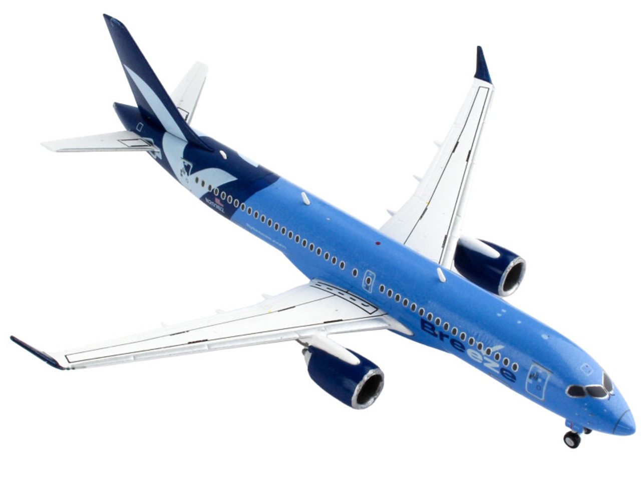 Airbus A220-300 Commercial Aircraft "Breeze Airways" Blue with White Wings 1/400 Diecast Model Airplane by GeminiJets