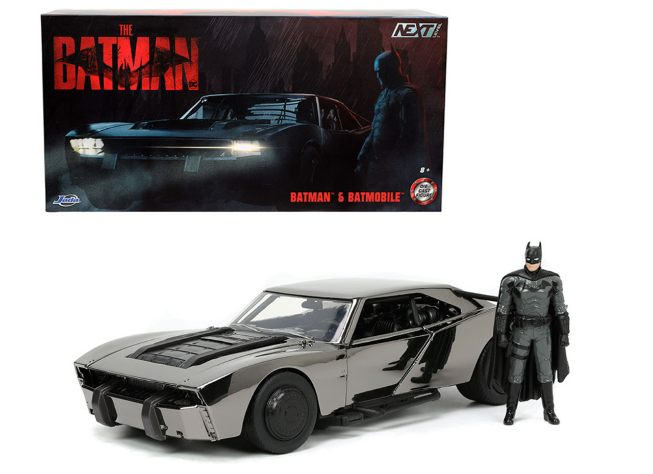 Chrome Batmobile with Batman Diecast Figurine Animated Series DC Comics  2019 San Diego Comic Con Exclusive Limited Edition 1/24 Diecast Model Car  by Jada 