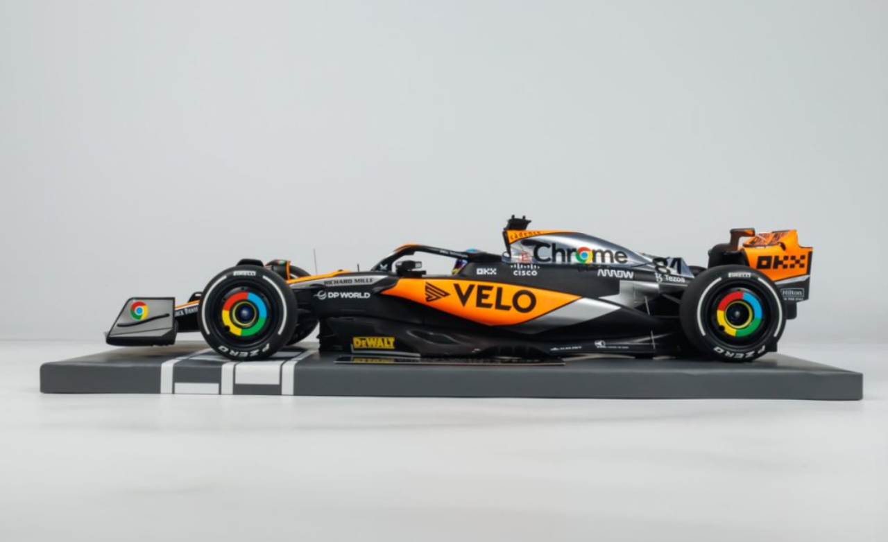 1/18 Minichamps 2023 Formula 1 Oscar Piastri McLaren MCL60 #81 4th British GP Car Model