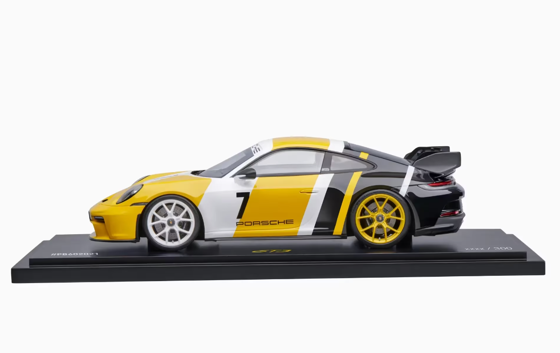 1/18 Dealer Edition 2022 Porsche 911 (992) GT3 #7 956 Tribute Paolo Barilla Car Model