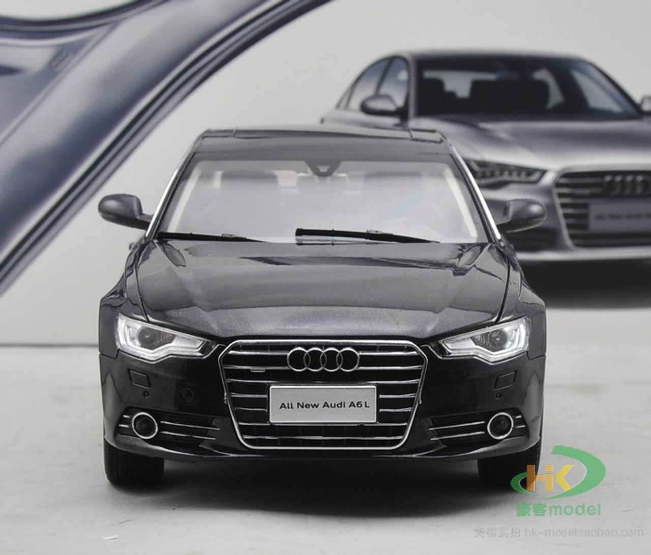 USED DEFECT 1/18 Dealer Edition Audi A6 A6L (Black) Diecast Car Model