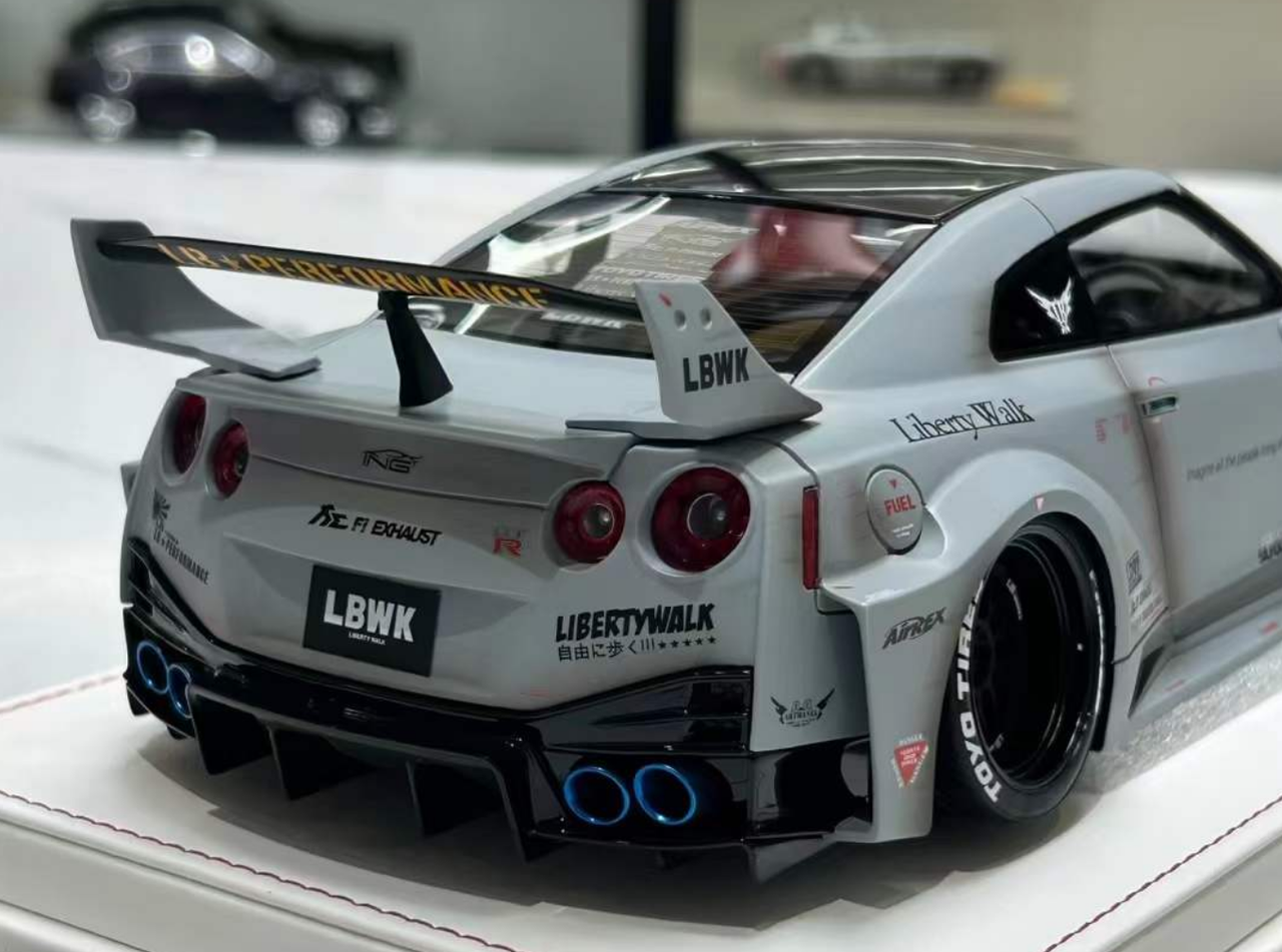 LBWK L8 + Works Nissan GT-R Blockラス1！