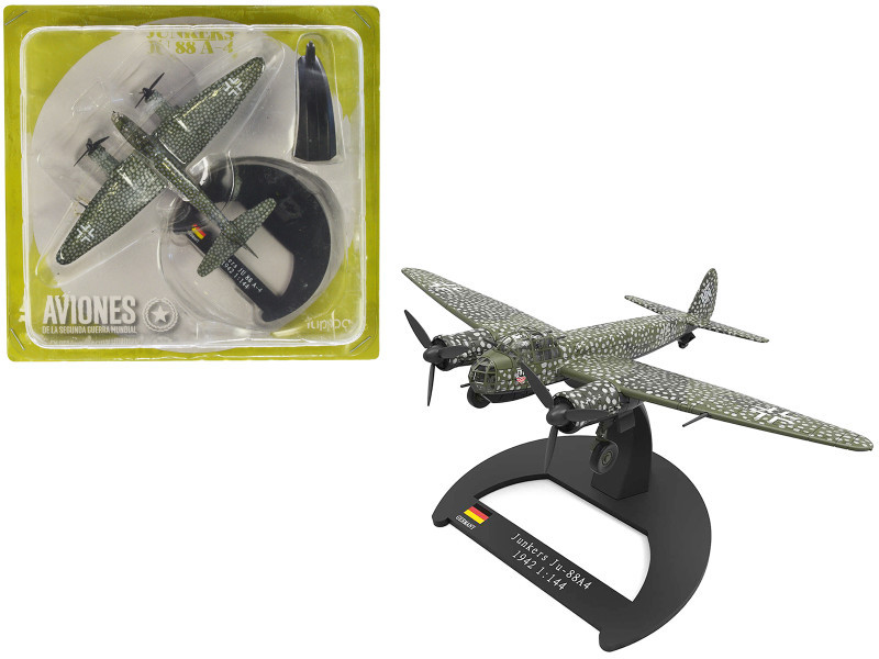 Junkers Ju 88 A-4 Combat Aircraft "8./KG 6 Operation Steinbock" German Luftwaffe (1944) "Planes of World War II" Series 1/144 Diecast Model Airplane by Luppa