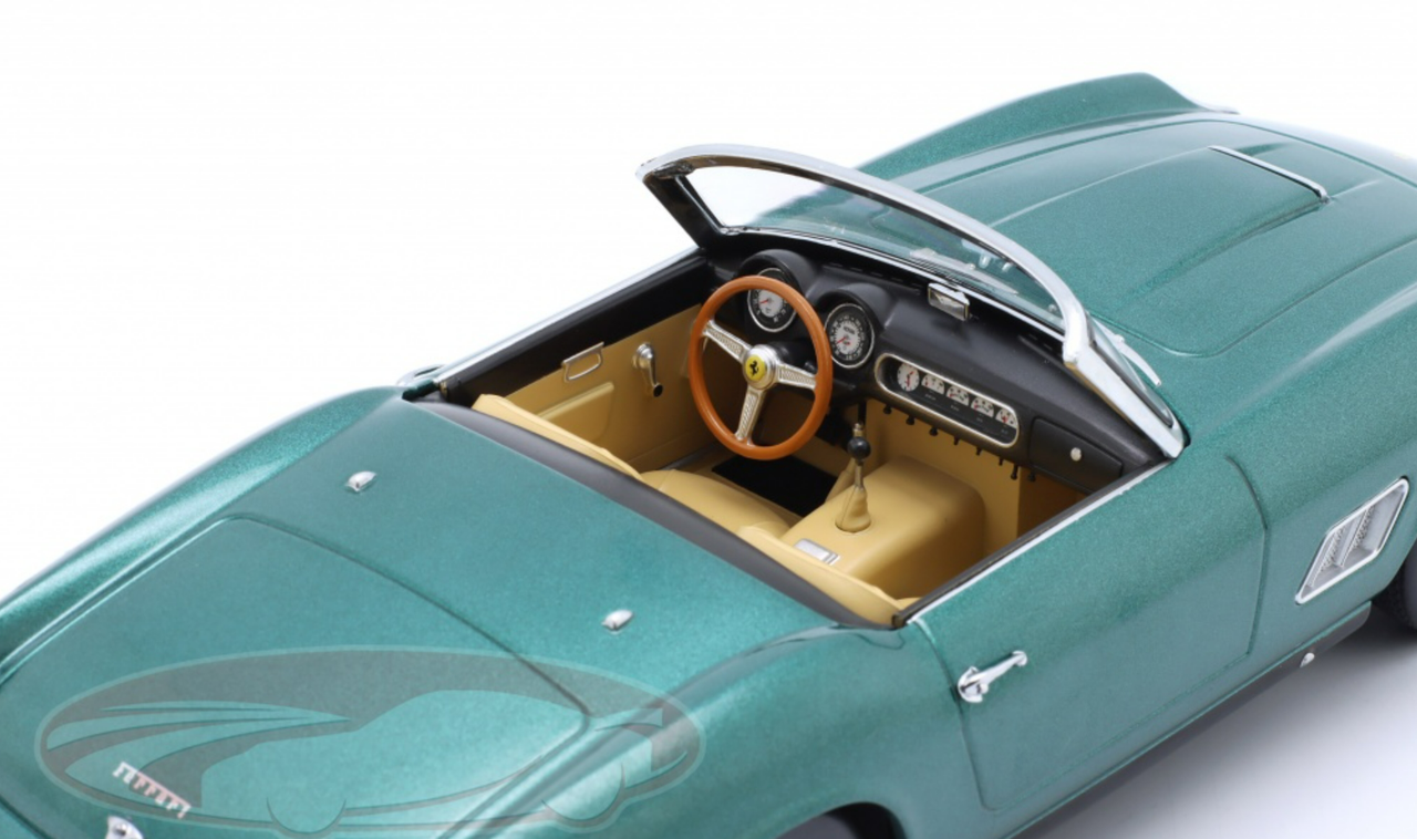 1/18 KK-Scale 1960 Ferrari 250 GT California Spyder (Green Metallic) Car  Model
