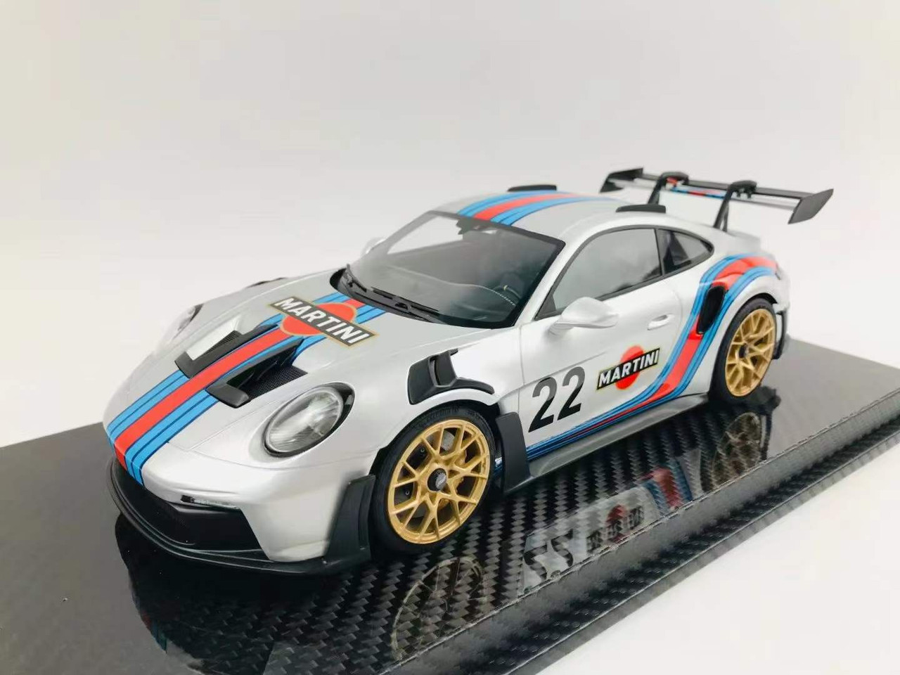 1/18 VIP Porsche 911 992 GT3 RS #22 (Martini Theme) Resin Car Model Limited 30 Pieces