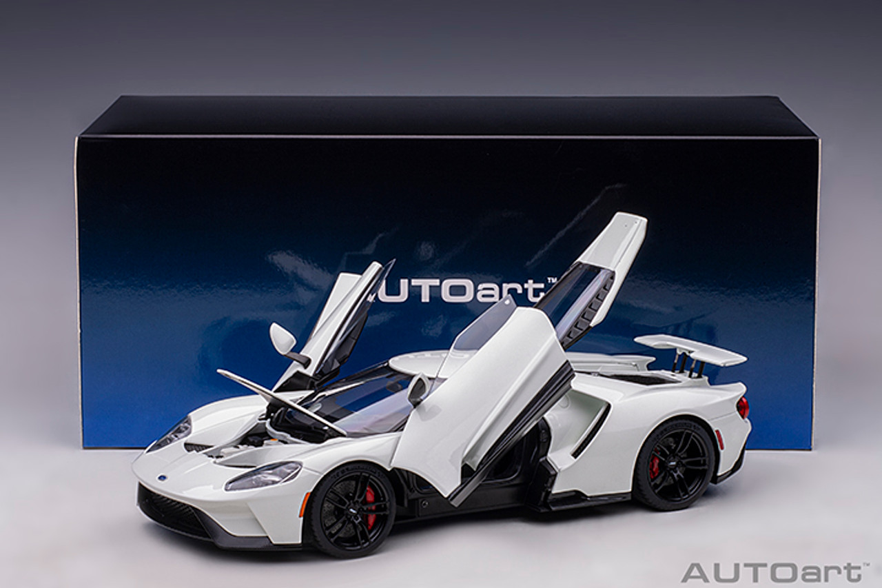 オートアート1/18 フォードGT 2017 (FROZEN WHITE) 1/18 AUTOart 2017 Ford GT (Frozen White) Car Model
