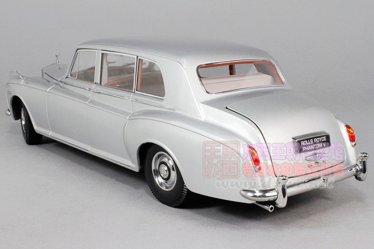 1/18 Paragon 1964 Rolls-Royce Phantom V (Silver) Diecast Car Model