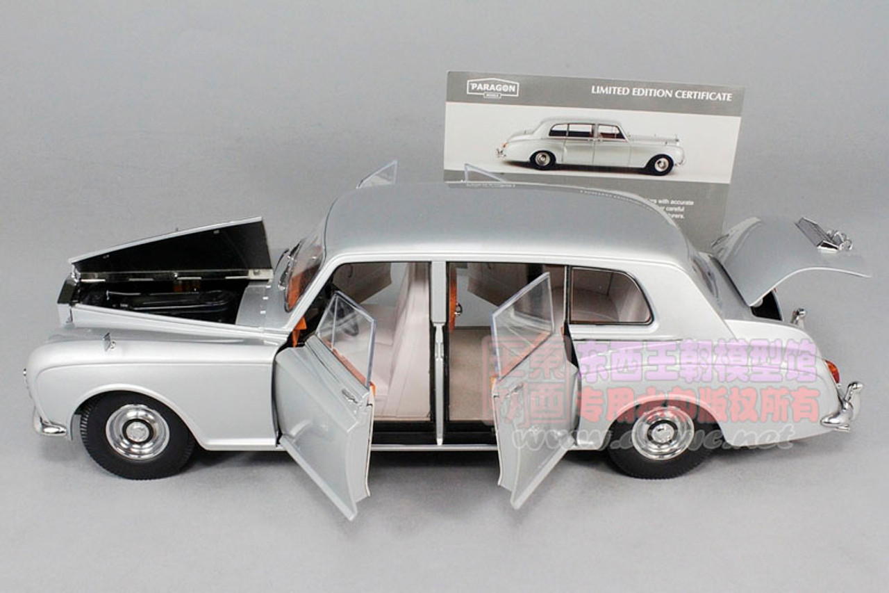 1/18 Paragon 1964 Rolls-Royce Phantom V (Silver) Diecast Car Model