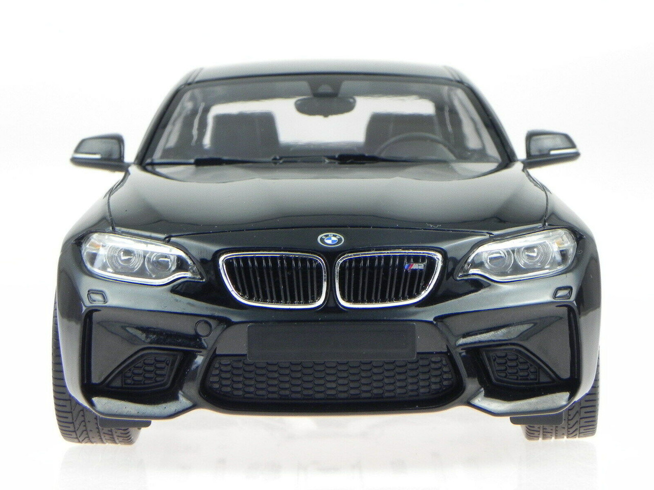 ミニチャンプス　1/18 BMW M2コンペティション　F87 ブラック 1/18 Minichamps BMW M2 CS F87 (Black Metallic with Black