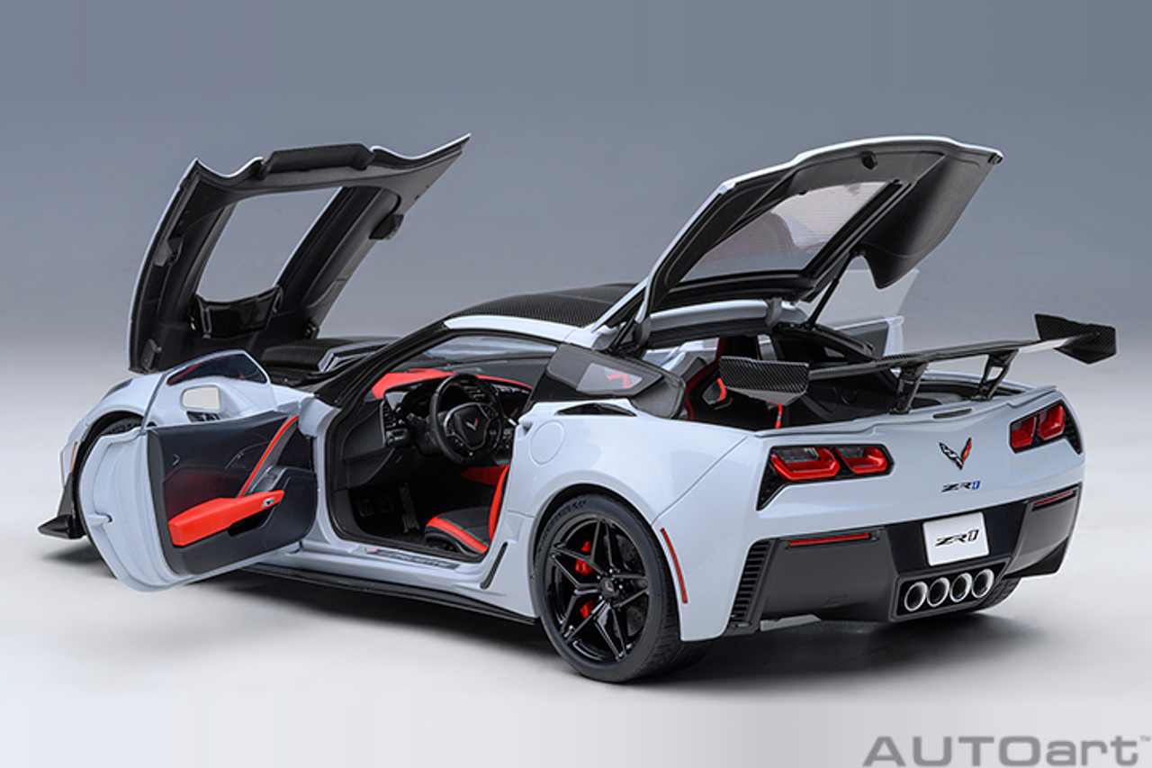 1/18 AUTOart 2019 Chevrolet Corvette ZR1 C7 (Ceramic Matrix