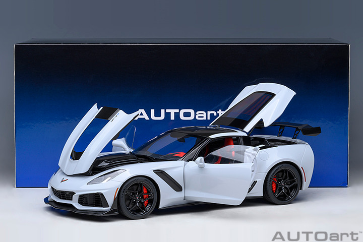 1/18 AUTOart 2019 Chevrolet Corvette ZR1 C7 (Ceramic Matrix Grey