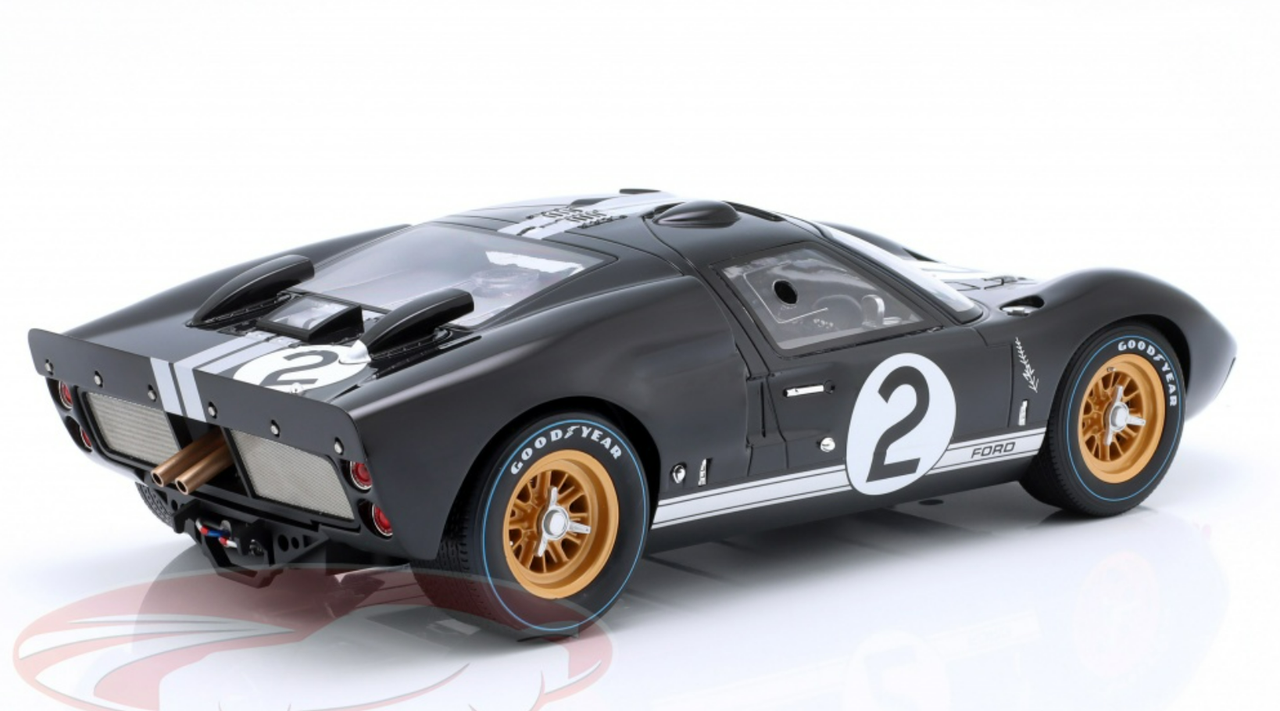 1/12 CMR 1966 Ford GT40 Mk II #2 Winner 24h LeMans Shelby-American Inc. Bruce McLaren, Chris Amon Car Model