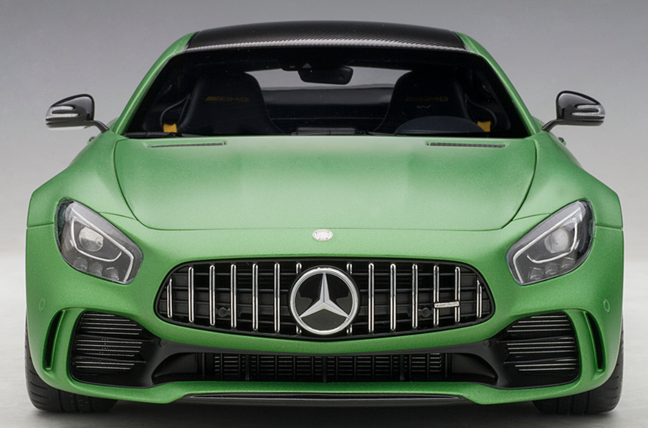 AUTOart Mercedes AMG GT R マットグリーン - ミニカー