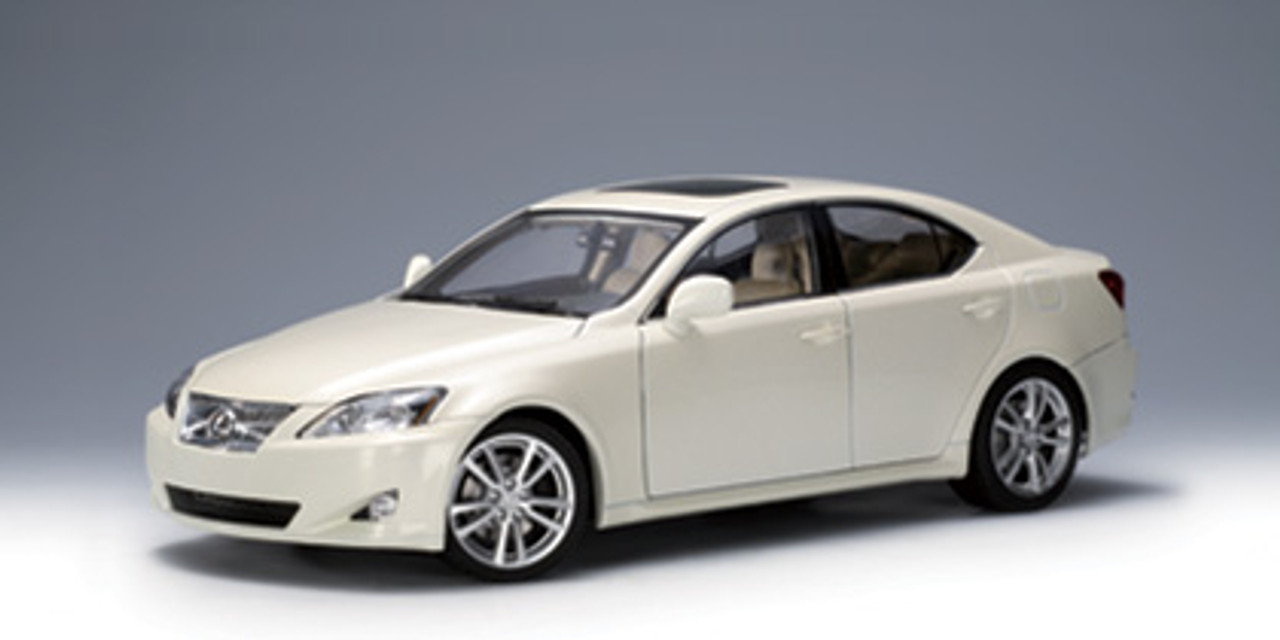 DAMAGED 1/18 AUTOart 2006 Lexus IS IS350 (Crystal White) Diecast Car Model