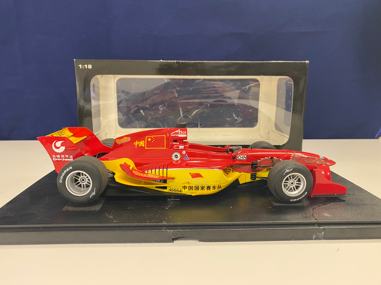 DAMAGED & REPARIED AS-IS 1/18 AUTOart A1 GP 2007 Team China