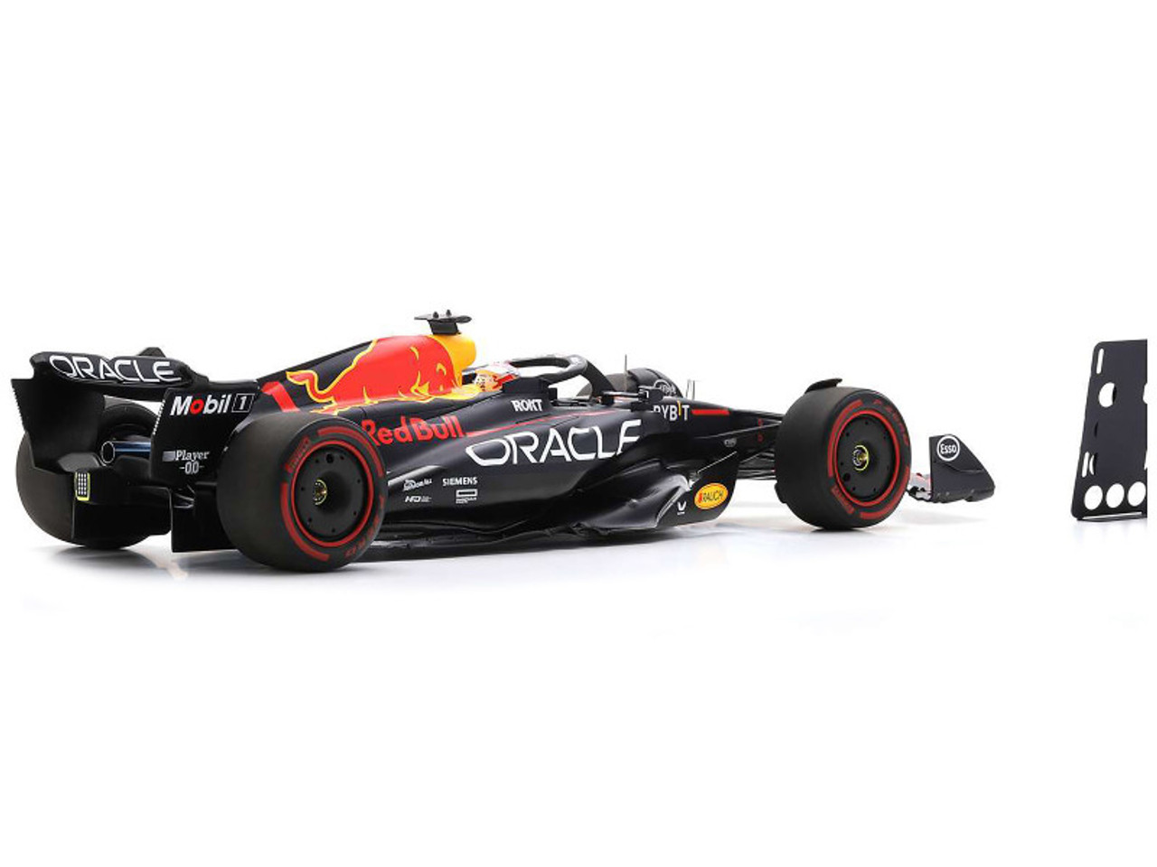 1/18 Spark 2023 Formula 1 Oracle Red Bull Racing RB19 No.1 Oracle Red Bull Racing British GP Winner Max Verstappen Car Model with Pit Board