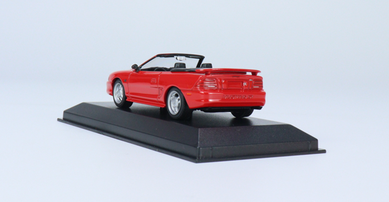 1/43 Minichamps 1994 Ford Mustang Cabriolet (Red) Car Model