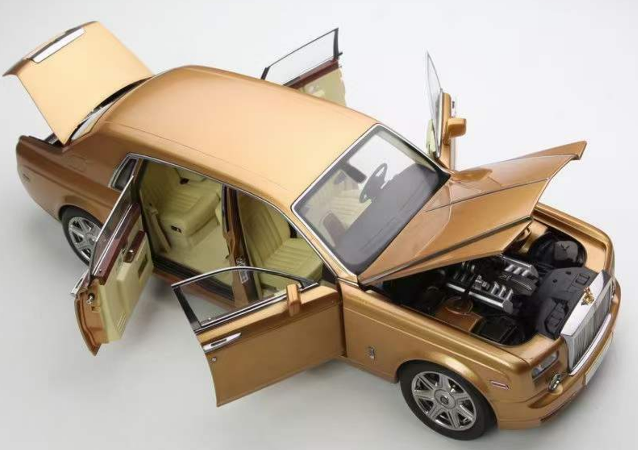 1/18 Kyosho Rolls-Royce Phantom VII (Gold Bronze) Diecast Car Model