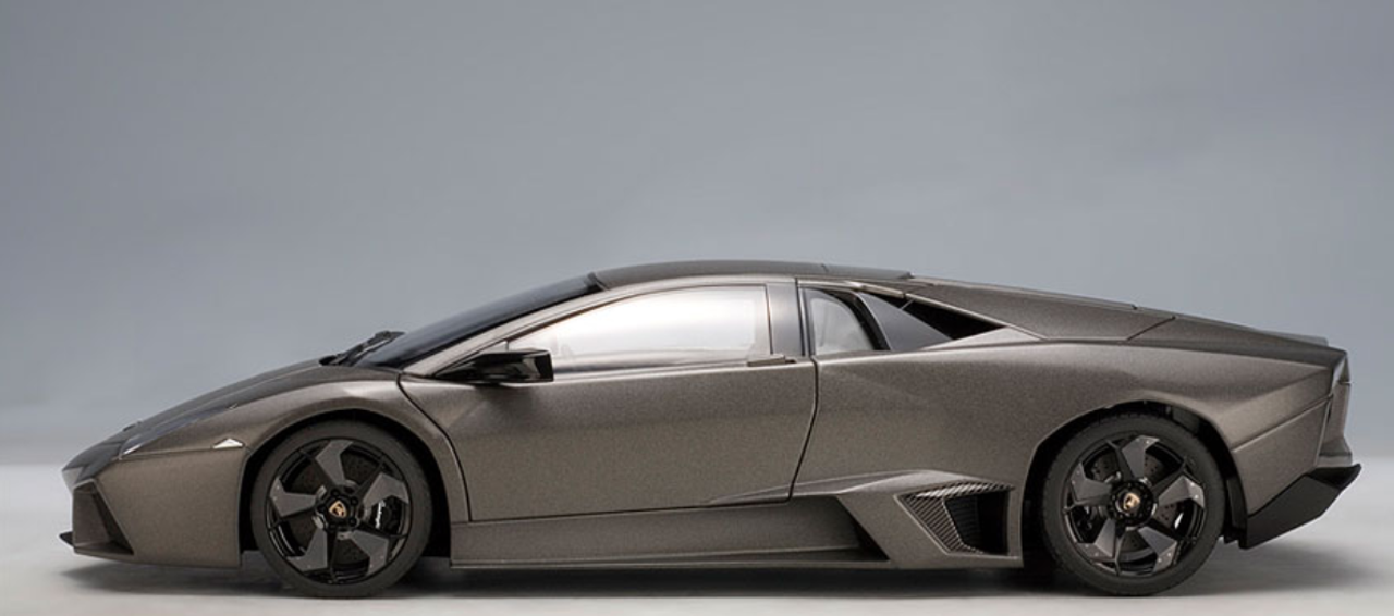 1/18 AUTOart Lamborghini Reventon (Grey) Diecast Car Model 74591 