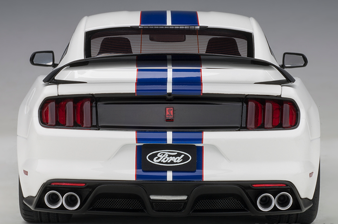 autoart shelby gt350