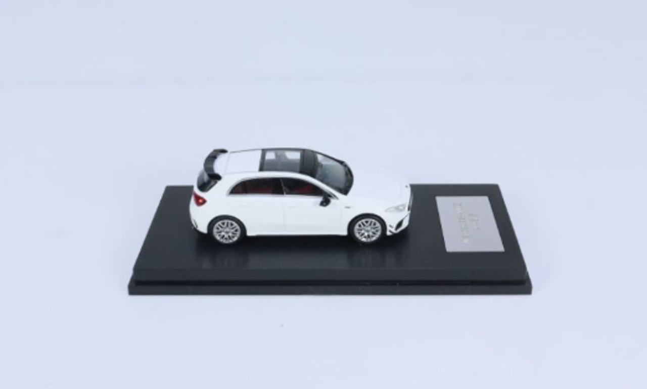 1/64 Kiloworks 20023 Mercedes Benz AMG A45 S White