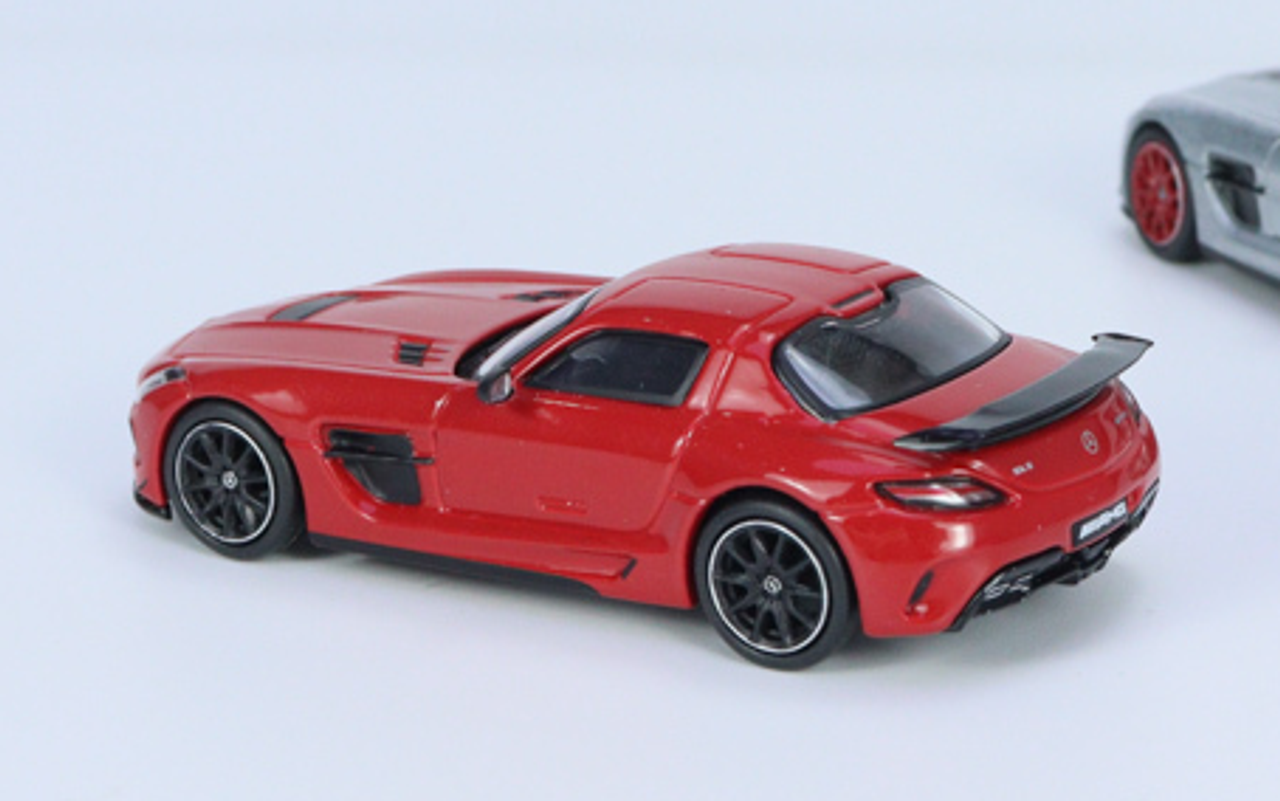 1/64 Tarmac Works Mercedes-Benz SLS AMG Coupé Black Series Red