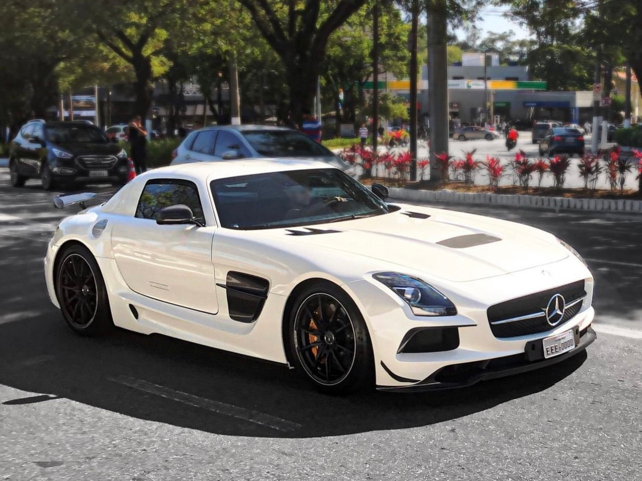 1/18 HH Model Mercedes-Benz SLS AMG Black Series (Designo